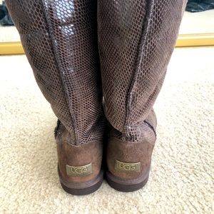 Ugg boots in great condition! Size 9W